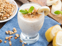 Смузи с бананом и овсянкой
