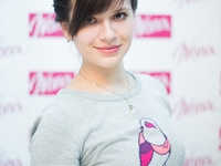 Прически на Новый год: Изысканный пучок за 5 минут