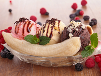 Десерты на Новый год: Как приготовить Банановый сплит