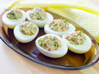 Новогодние рецепты: Яйца, фаршированные печенью трески