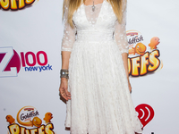 ТОП-10 стильных звезд недели