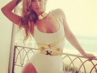 Битва тел: Дженнифер Лопес и Игги Азалия