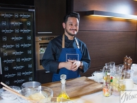 Новогодние рецепты от звезд: Эктор Хименес-Браво и закуска из морепродуктов