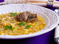 Рассольник с говядиной и перловкой