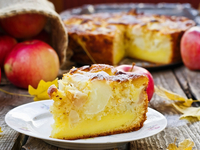 Яблочный пирог с ванильно-сметанным кремом