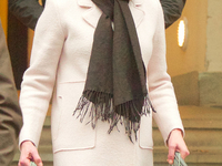 Звездный пример: Кейт Миддлтон выбрала стильный наряд для шопинга