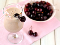 Смузи с вишней и бананом