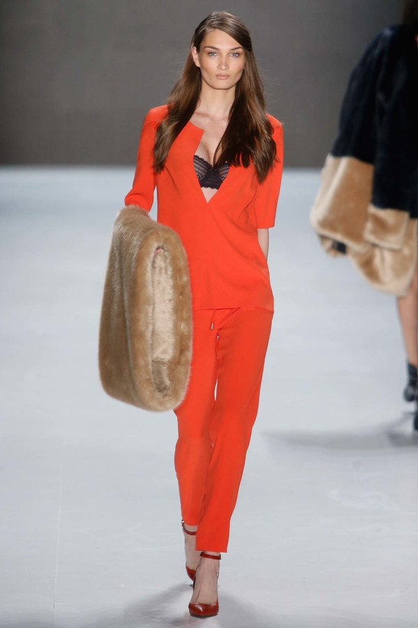 Сдержанная женственность: Показ Laurel на Неделе моды в Берлине