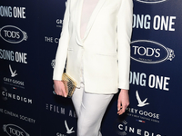 Look дня: Энн Хэтэуэй