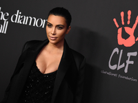 Секреты красоты от Ким Кардашян: Кокосовое масло и загар