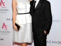 Умер дизайнер обуви: Фото звезд в туфлях от Vince Camuto