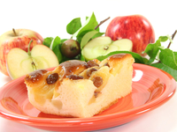 Яблочный пирог с изюмом: Три вкусные идеи