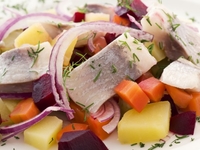 Зимние салаты из сельди: ТОП-5 рецептов