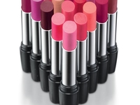 Avon представляет новую губную помаду Невесомость