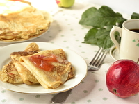 Масленица 2015: Дрожжевые блины с яблоками