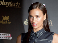 Ирина Шейк впервые вышла в свет после расставания с Роналду