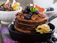 Шоколадные оладьи: Три идеи для завтрака
