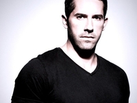 Фитнес-видео дня: Скотт Эдкинс