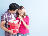 Что подарить жене на День святого Валентина: свежие идеи