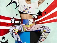 Новая коллекция Риты Ора для adidas Originals: Поп-арт и комиксы