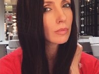 Светлана Бондарчук перекрасилась в брюнетку