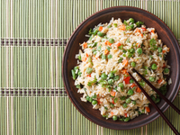 Китайский Новый год 2015: Жареный рис с овощами и яйцом