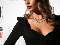 Стильный выход: Кара Делевинь в образе гламурной дивы