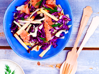 Великий пост 2015: Салат из капусты с яблоками и лососем