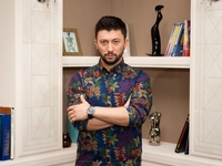 Стилист Ильяс Сахтара: Можно быть стильной, нацепив кусок скатерти