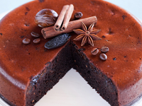 Торт в мультиварке с шоколадом и черносливом