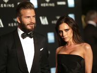 Стильный выход: Виктория и Дэвид Бэкхемы посетили музей