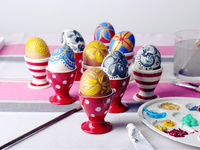 Как красить яйца на Пасху красками