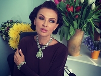 Шура утешил Эвелину Бледанс во время шоу Один в один