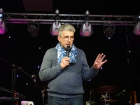 Ведущие ICTV устроили благотворительный концерт в поддержку бойцов АТО