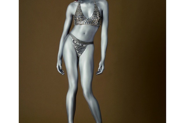 instagram.com/iamnaomicampbell