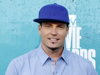 Рэпера Vanilla Ice приговорили к 100 часам общественных работ за кражу