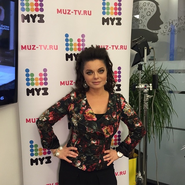 Наташа Королева проведет психологический тренинг для взрослых