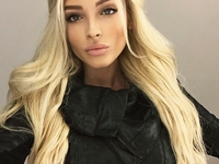 Гражданская жена Тимати показала откровенное декольте