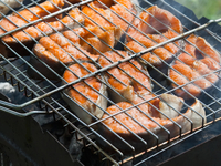 Стейк из лосося на гриле