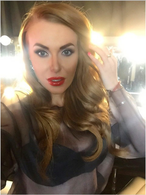 Слава из НЕАНГЕЛОВ пожаловалась на отсутствие груди