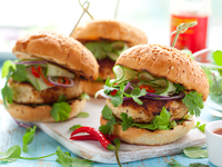 Блюда для пикника: ТОП-5 рецептов домашних бургеров