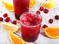 Вишнево-апельсиновый коктейль