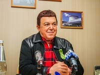 Иосиф Кобзон назвал украинскую власть "мракобесами"