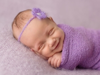 Фотограф ловит улыбки спящих детей: ТОП-20 трогательных снимков