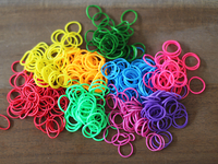 Яркие поделки из резинок: ТОП-5 идей для ребенка