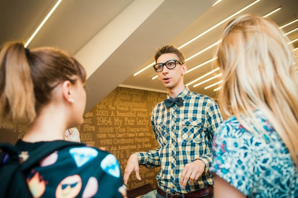 facebook.com/ArthouseTraffic