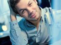 Как одеться на выпускной: Советы от дизайнера Андре Тана