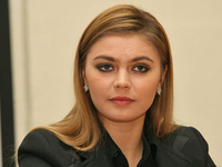 Алина Кабаева показала располневшую фигуру