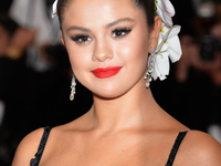 Макияж на выпускной: Идеи от звездных красоток