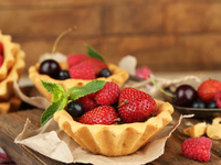 Как приготовить корзиночки с клубникой